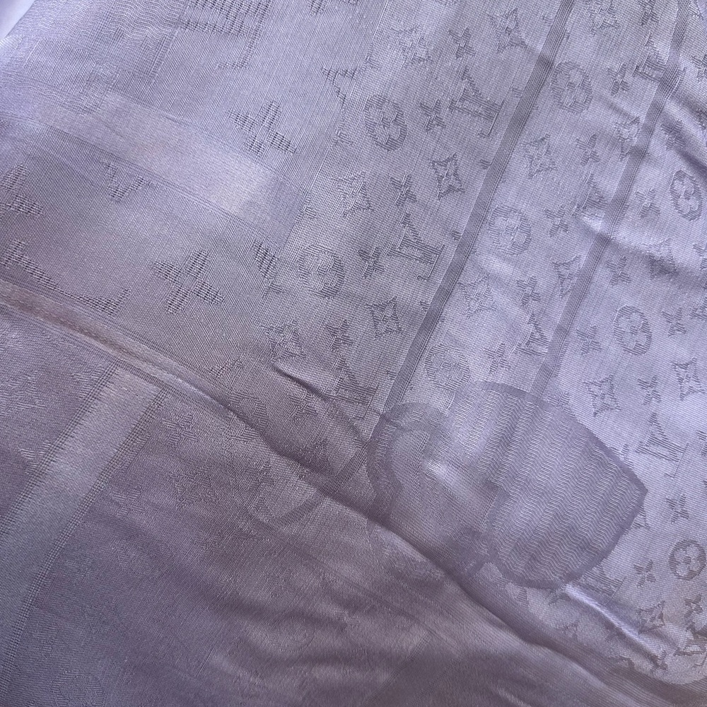LV logo purple square scarf 56 x 56 in - Picture 2 of 4